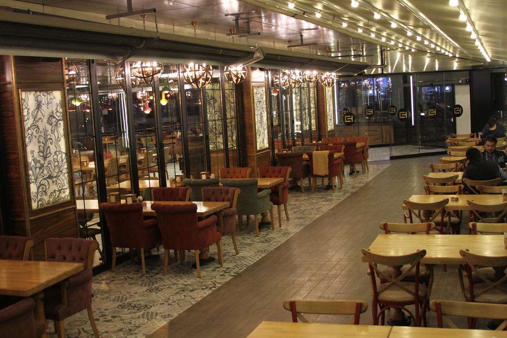The Corner Hotel Sincan Εξωτερικό φωτογραφία